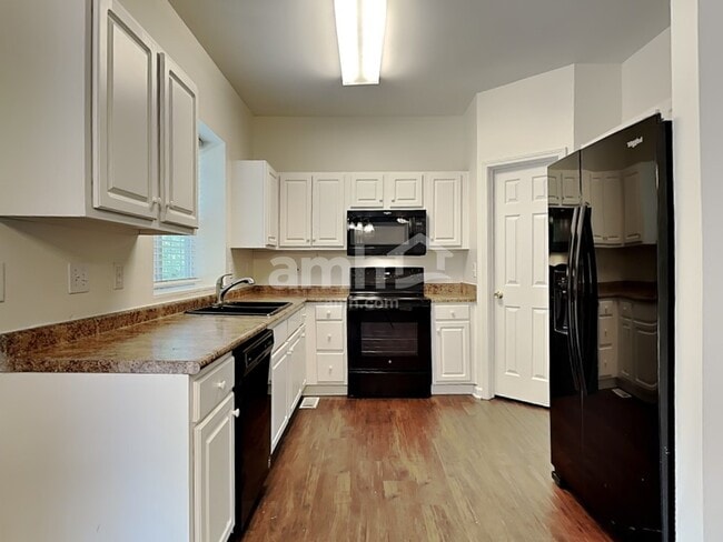 Photo - 3813 Windstream Way