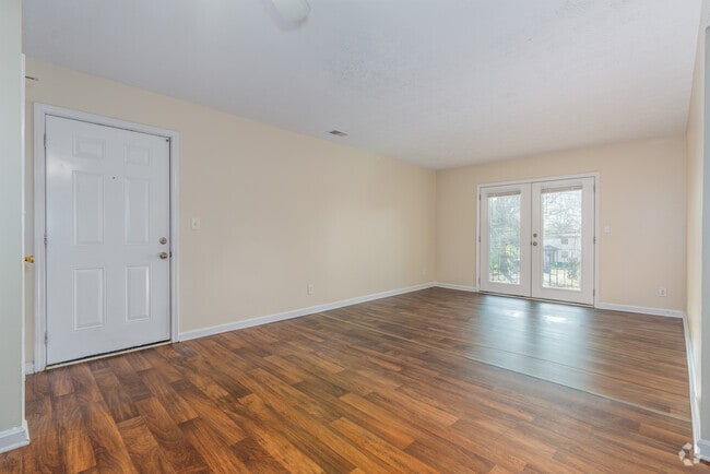 2 habitaciones, 1 baño - 900 pies cuadrados - Sala de estar - Auburndale Apartments