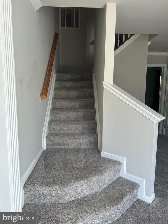 Photo - 329 Kirby St