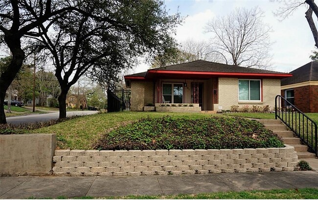 Building Photo - 6701 Park Ln Rental