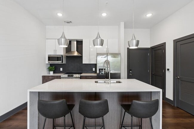 Photo - 112 Rogers St NE Unit 210