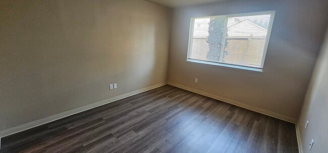 Crest View Apartments
