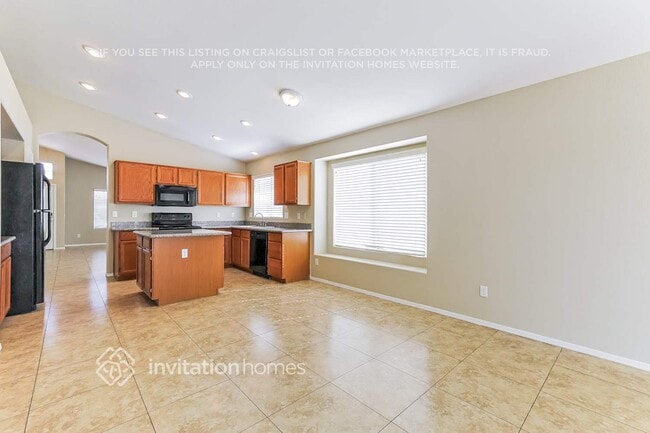 Photo - 1391 E Gary Dr
