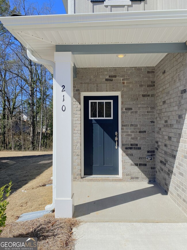 Photo - 210 Laney Dr