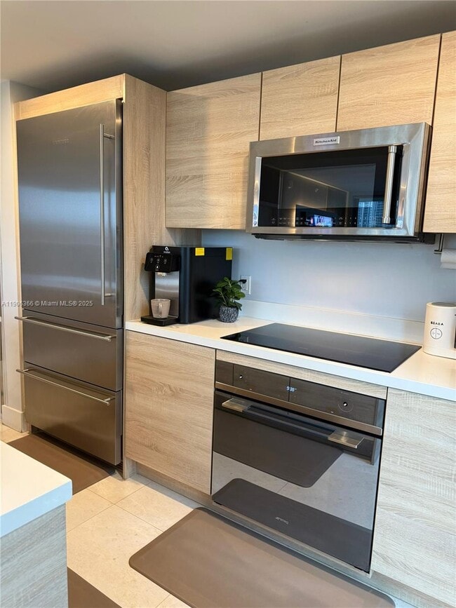 Photo - 16385 Biscayne Blvd Unit 301