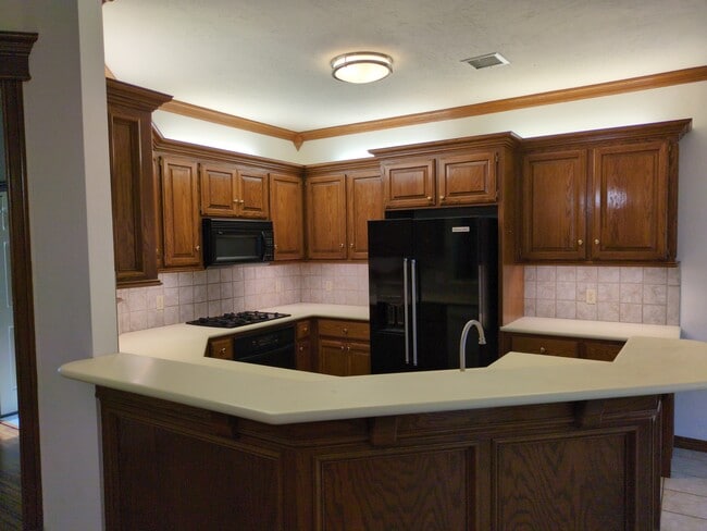 Photo - 4812 Montclair Dr