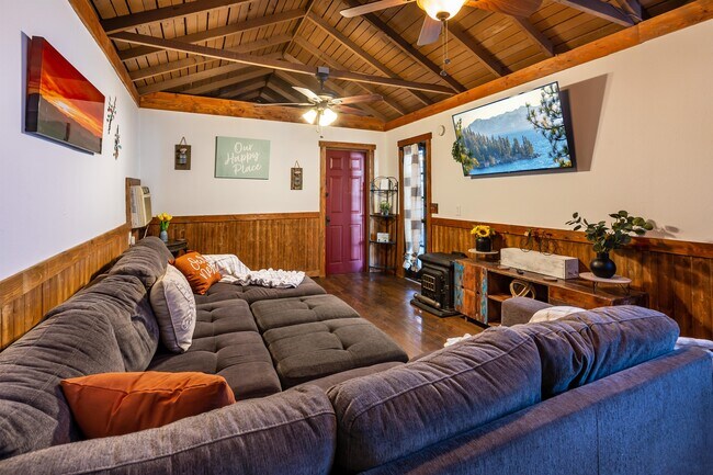 Photo - 3981 Rosewood Pl