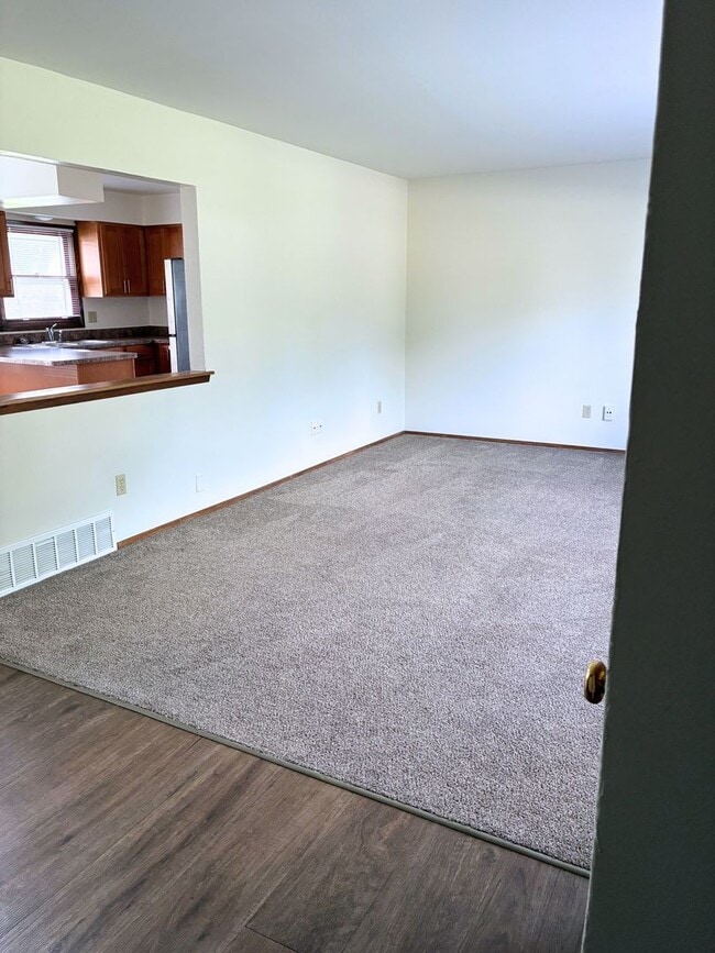 1623 Oakdale Dr