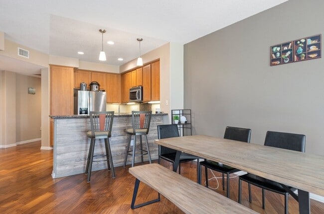 Photo - Richmond Unidad 2172Q