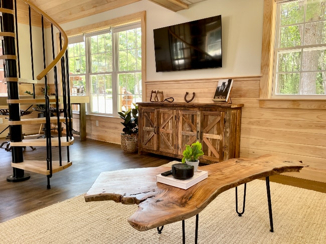 Photo - 10 Elizabeth Ln