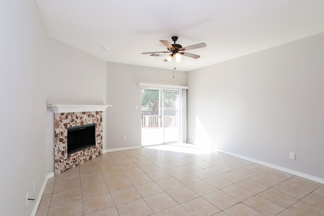 Photo - 2804 Hilcroft Ave