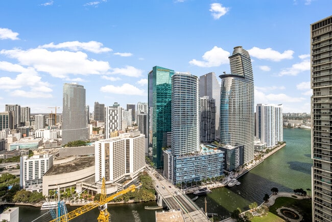Photo - 500 Brickell Ave Unidad 3907