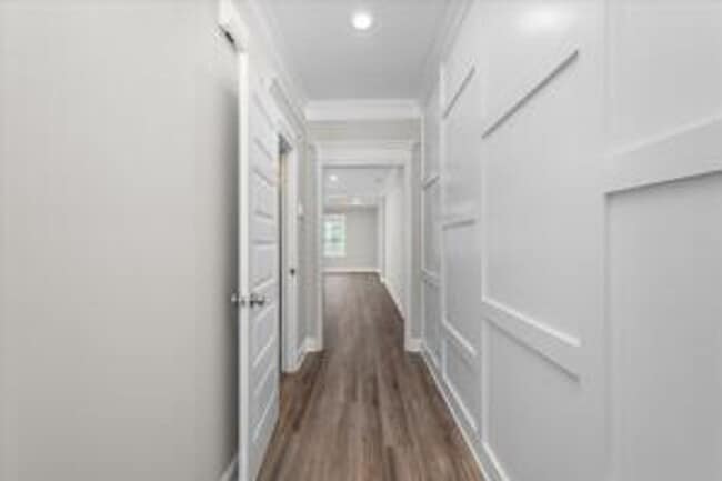 Photo - 1005 Linsmore Ave