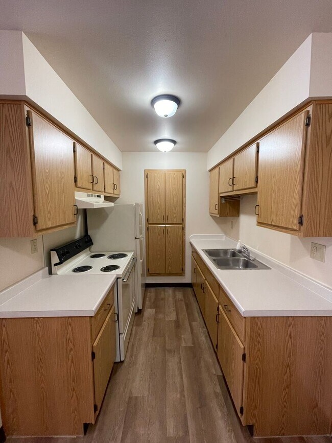 Photo - Brookside Apartments