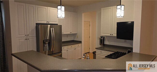 Photo - 72 George Russell Way