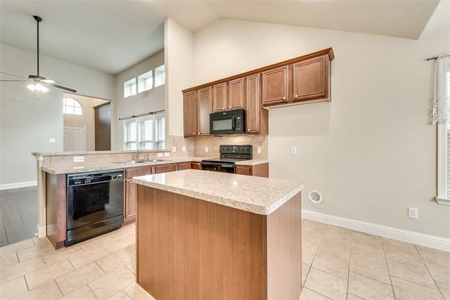 Photo - 1613 Applegate Way