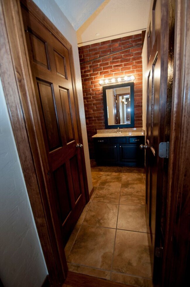 Photo - Union Biscuit Warehouse 106 Unidad UB 106