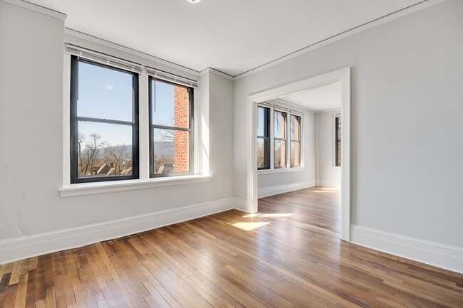 Photo - Fort Wood Apartments