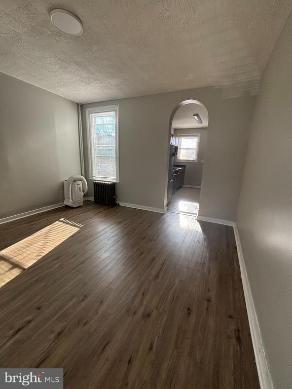 Photo - 1623 Carswell St