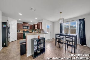 Photo - 335 Kildeer Creek