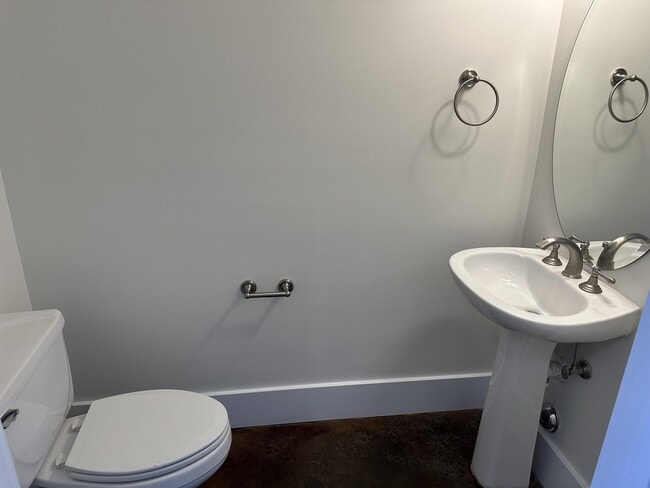 Photo - 444 S Blount St