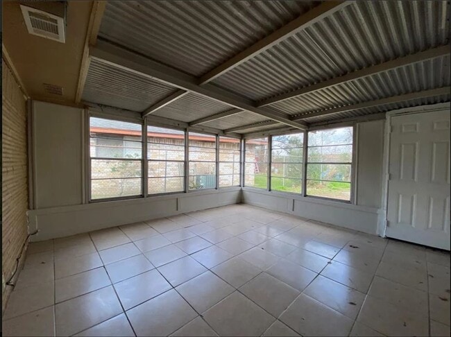 Photo - Amazing 3 Bedroom 2 bath home in Houston