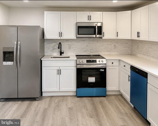 Photo - 471 N Elmwood Rd