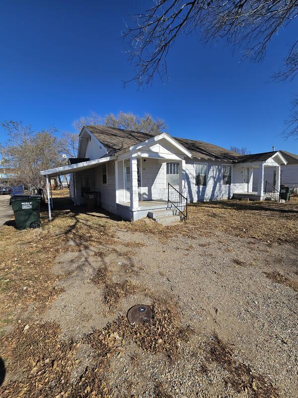 Photo - 110 E 6th Ave