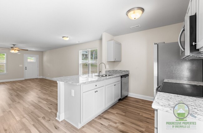 Photo - 217 Liberty Dr