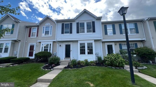 Photo - 33 Pinehurst Ct