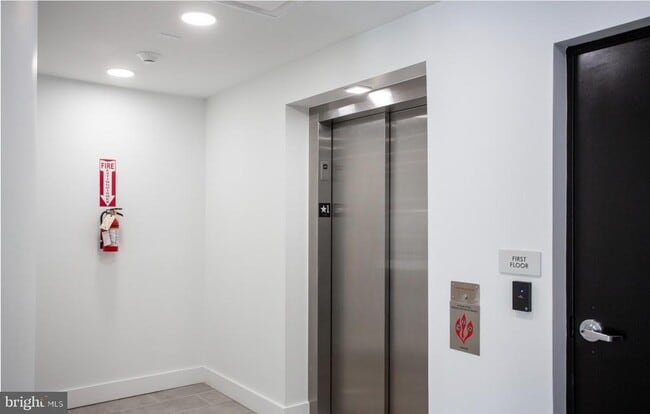 Photo - 2415 37th St NW Unit 205