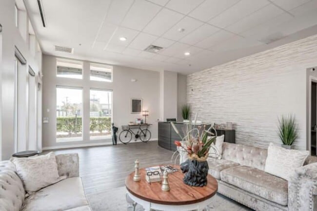 Building Photo - 1 bedroom in Houston TX 77003 Unit 1292 Rental