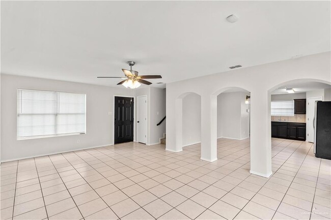 4416 Thunderbird Ave W