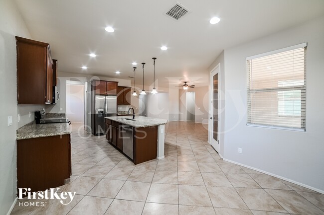 Photo - 1931 W Desert Spring Way