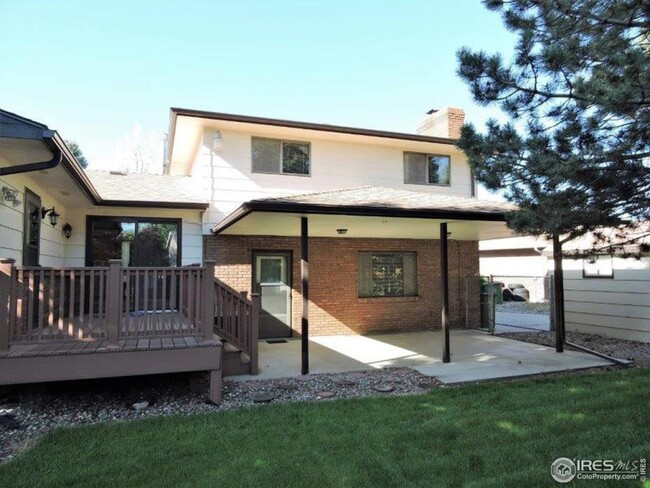 Photo - 927 Scotch Elm Dr House