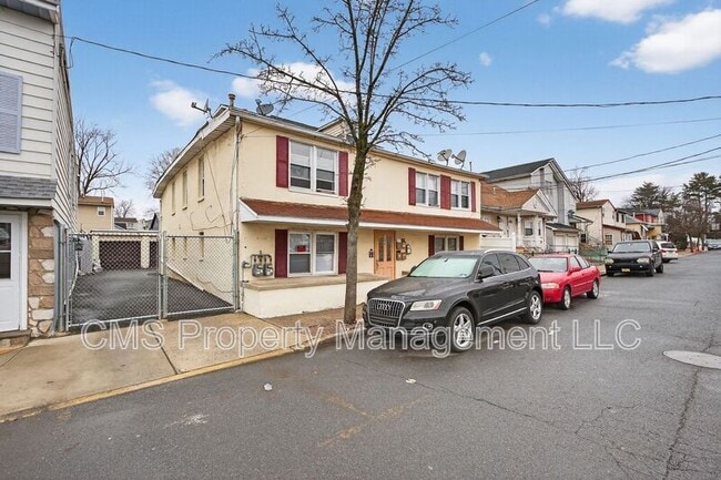 Photo - 1290 Baker St Unit 2L