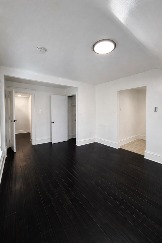 Photo - 14 S Roland St