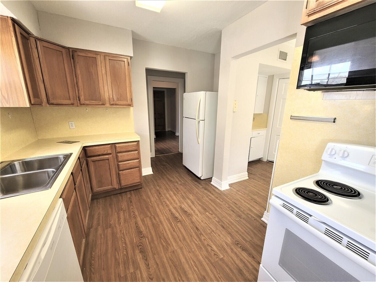 Photo - 2211 Dorrington St