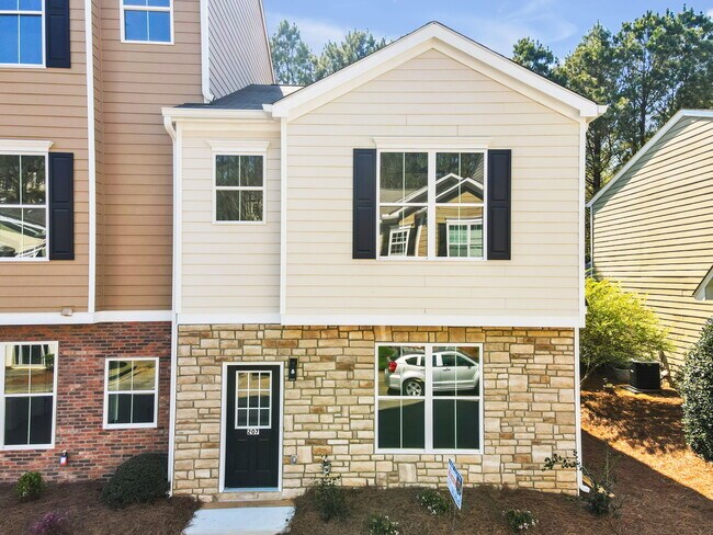 Building Photo - 207 Riverstone Commons Cir Rental