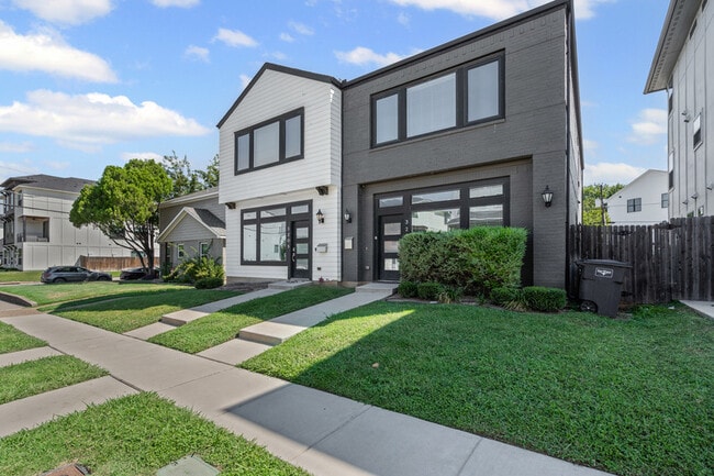 Building Photo - 3207 Forest Park Blvd