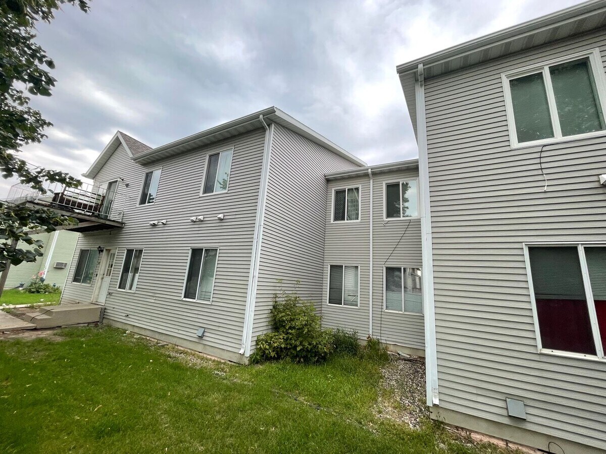 3 Bed, 2 Bath in West Fargo!! - 3 Bed, 2 Bath in West Fargo!! Townhome