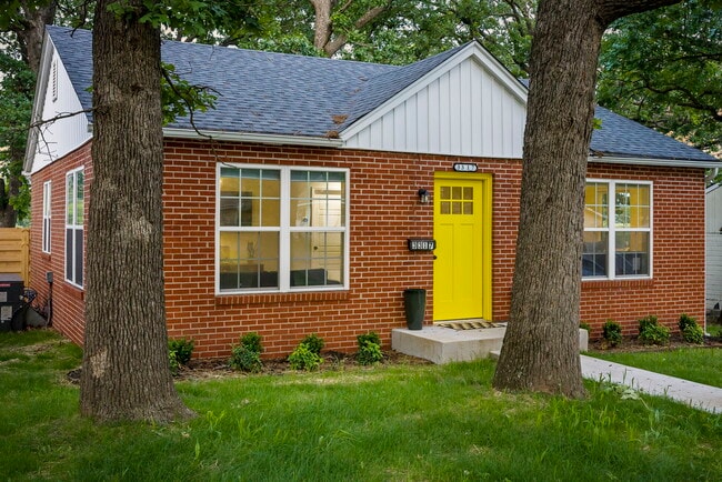 Photo - 3317 S Joplin Ave