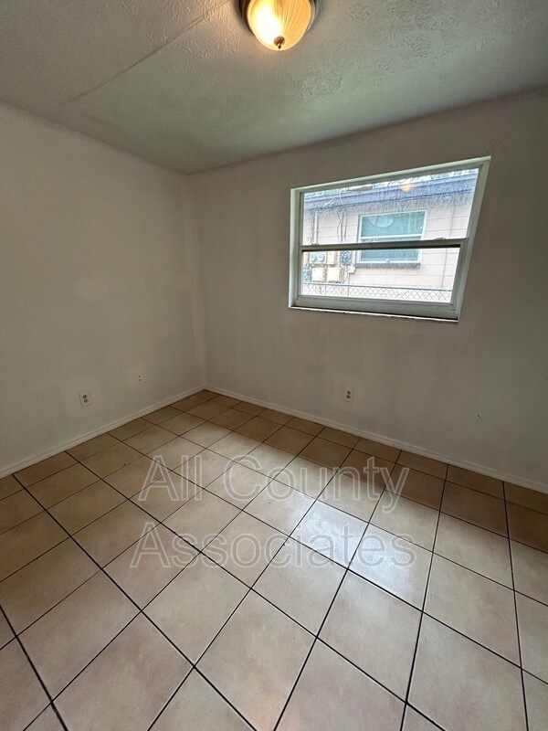 Photo - 8722 N 48th St Unidad A