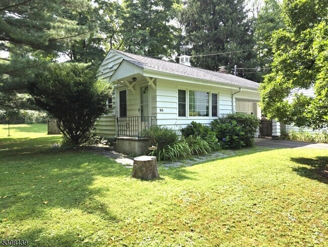 Building Photo - 59 Furnace Rd Unit A Rental