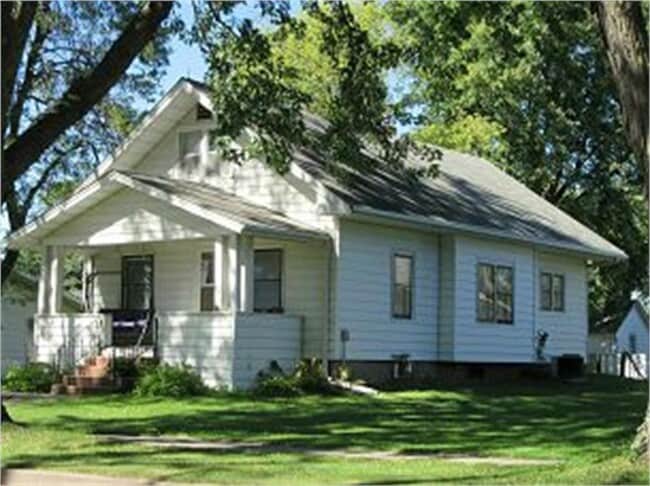 Building Photo - 1011 Pleasant St
