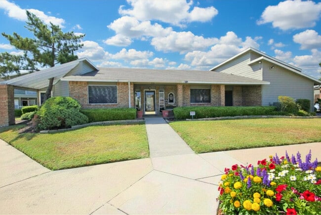 Leasing Office - Quail Ridge