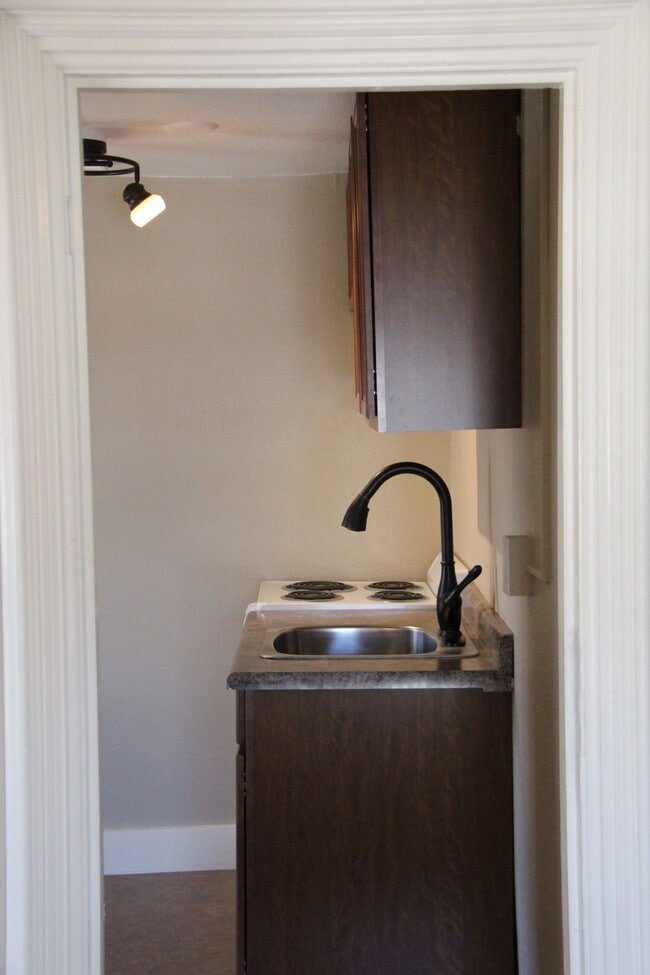 Photo - 402 6th St SW Unit #3 Upper West