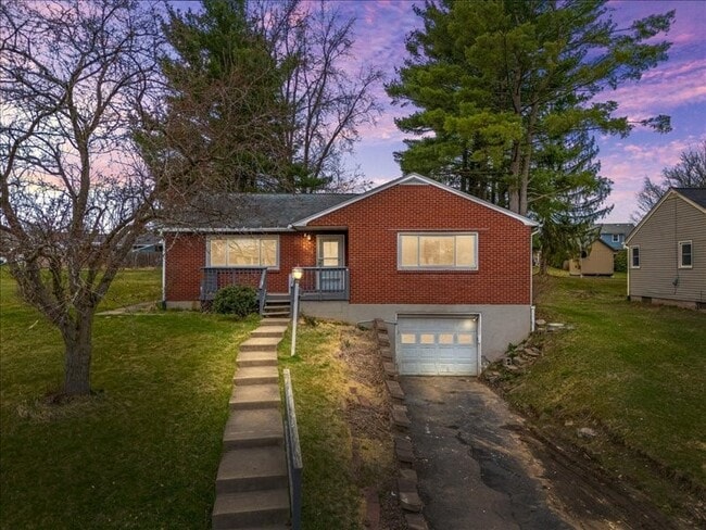 Photo - 2829 Country Club Rd