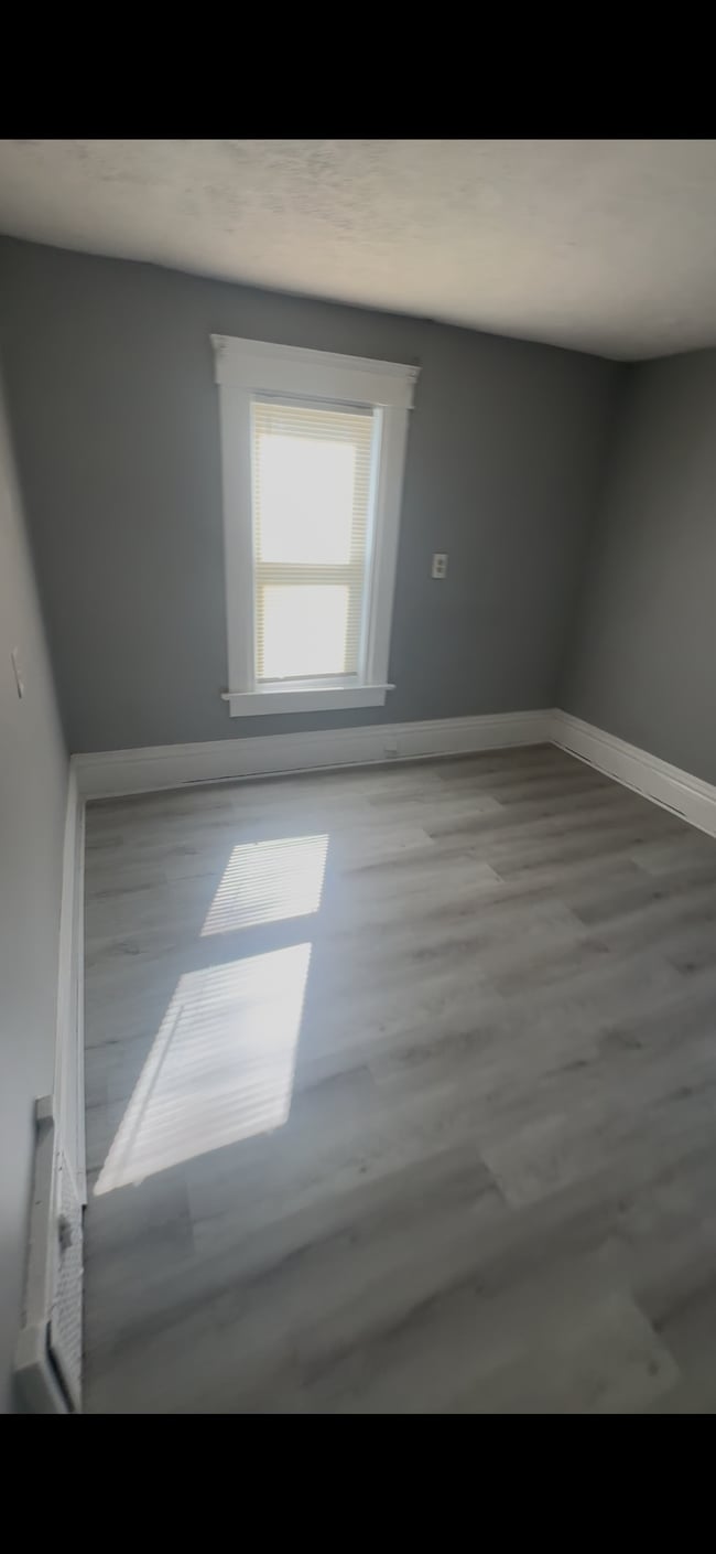 master bedroom - 1134 Ackley St