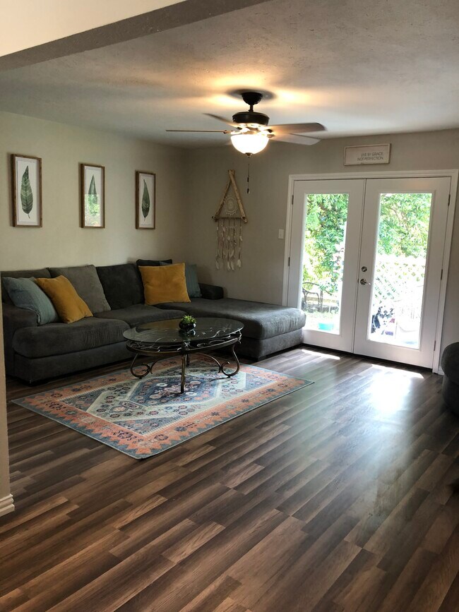 Photo - 6413 Moonglow Ln